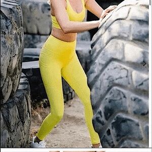Zyia Active Metallic Light N Tight 7/8 Legging Yellow Size 4